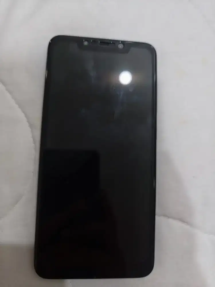 Xiaomi pocophone f1, Memory 128GB RAM 6GB
