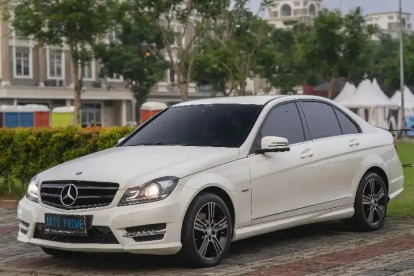 TDP 10 juta!!! Mercy C200 Edition C AT 2014