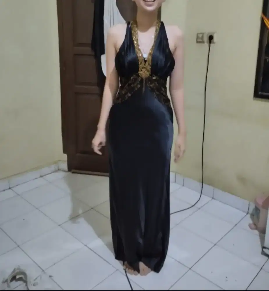 Baju pesta sexy, mewah