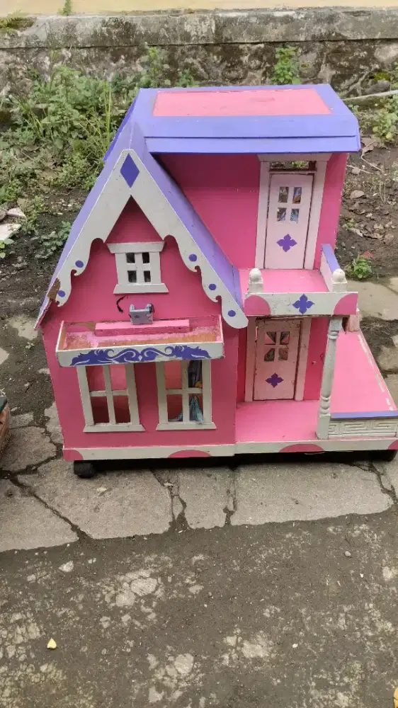 Rumah rumahan Barbie