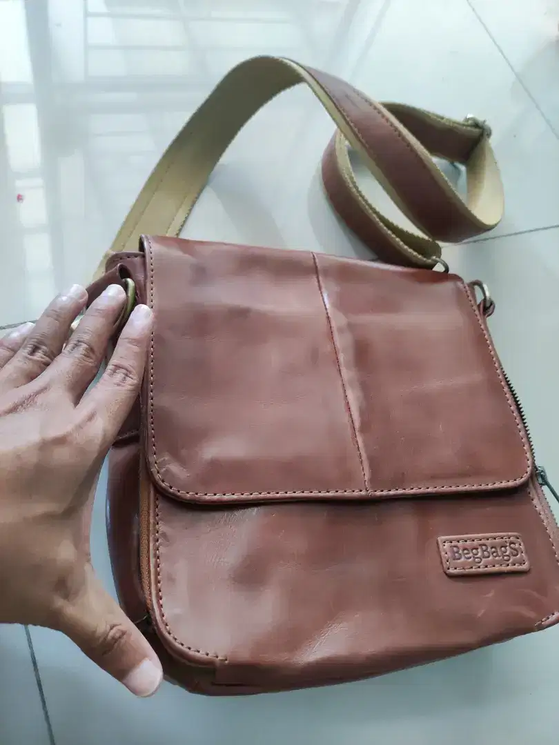 Tas Asli Kulit merek BegBag's
