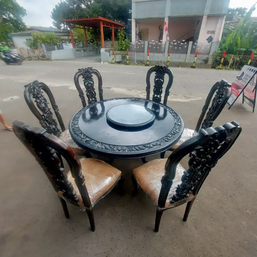 Vintage Set 6 Kursi & Meja Makan Putar Bulat Jati Tua Full Ukir Antik