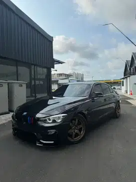 BMW 320i 2014 Bensin