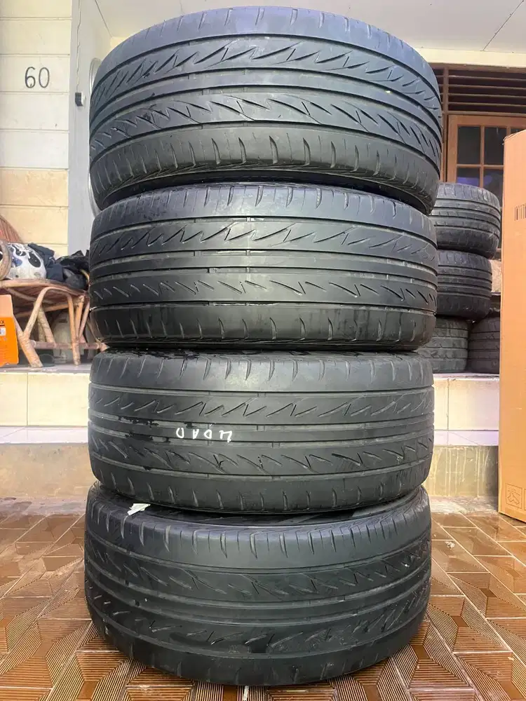 Ban Bridgestone Techno Sport 245 45 r18 4pcs