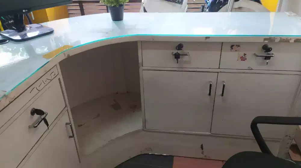 Dijual Meja customer service buat usaha