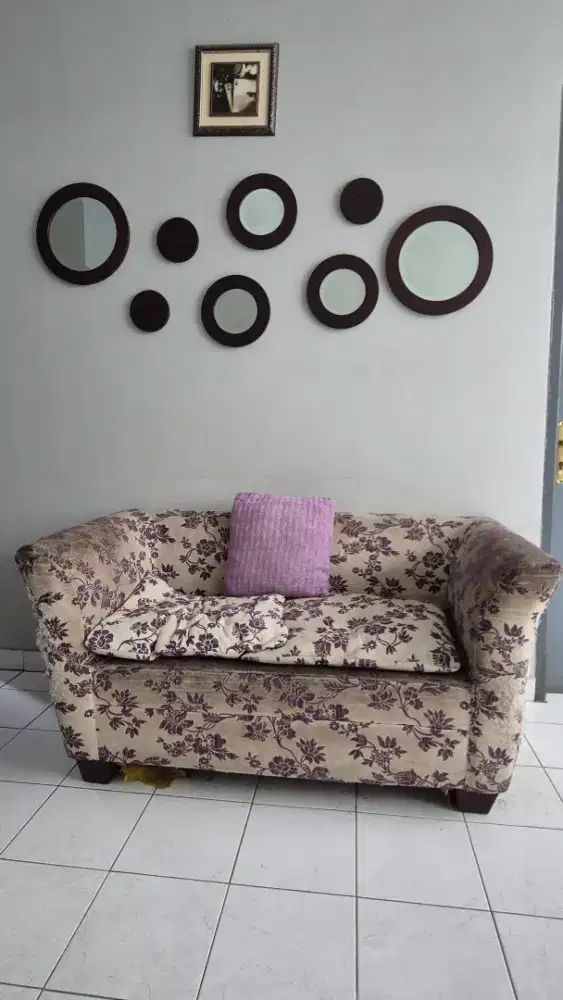 Sofa untuk 2 seater