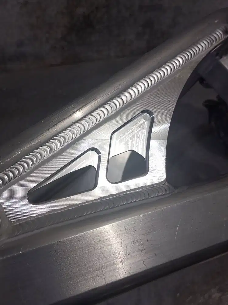 Mencari kerjaan sebagai tukang las argon