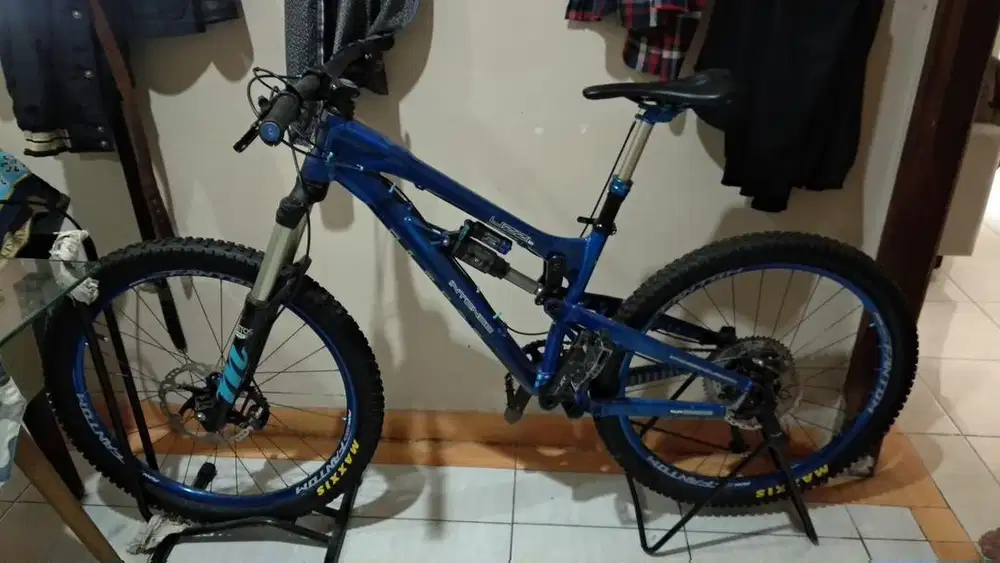 Sepeda Gunung Downhill MTB Uzzi VP Intense Shimano XT Full Upgrade