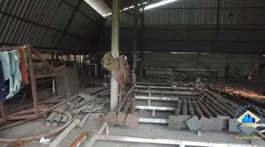 Disewakan Workshop Di Jalan Raya Cukanggalih, Curug - Tangerang