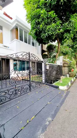 Dijual Rumah Bagus di Taman Permata Buana