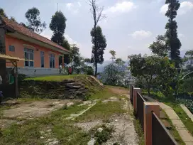 Tanah Luas + Rumah cocok untuk Villa di Parongpong, Bandung Barat