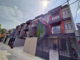 RUMAH BRAND NEW MODERN INDUSTRIAL DI CILANDAK