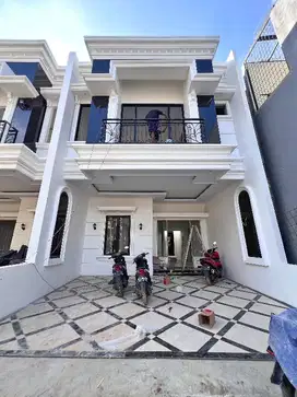 RUMAH BARU AKSES 2MOBIL DI JAGAKARSA JAKARTA SELATAN