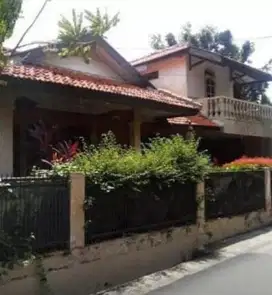Rumah Lama Bagus Siap Huni Dalam Komplek Di Pondok Betung Bintaro