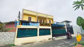rumah dan ruang usaha kragilan jalan kaliurang KM 5