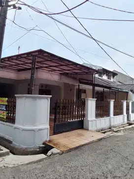 Rumah Strategis 10 Menit ke RS Hermina Galaxy LT 180 Siap Nego J-27512