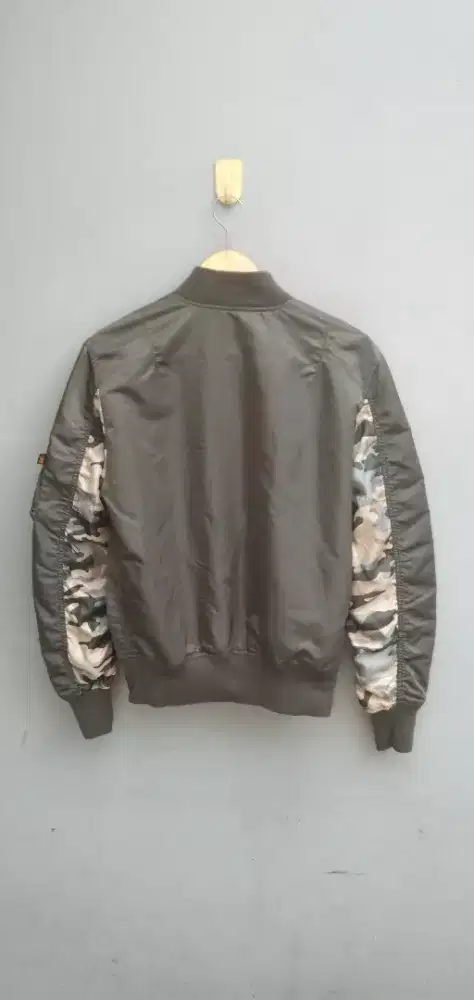 Alpha industries 2in1 bomber jacket