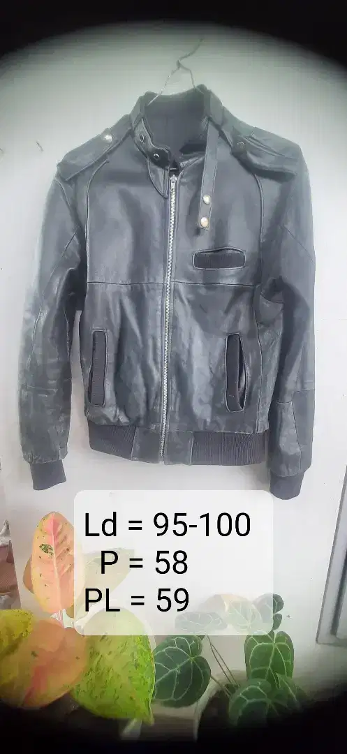 Jaket bomber kulit asli