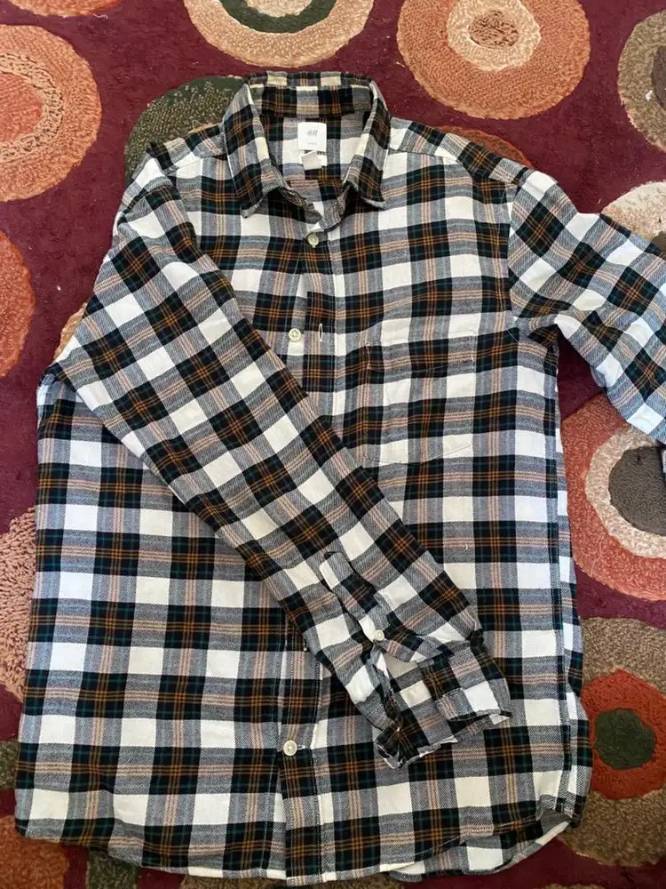 Kemeja lengan panjang flanel HnM H&M original hijau cream