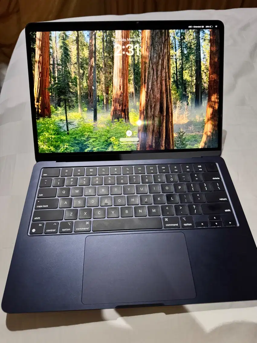 MacBook Air M2 - base model