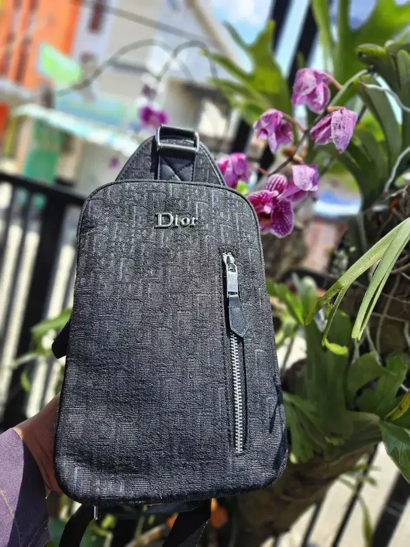 CHRISTIAN DIOR CROSS BODY BAG FOR MEN