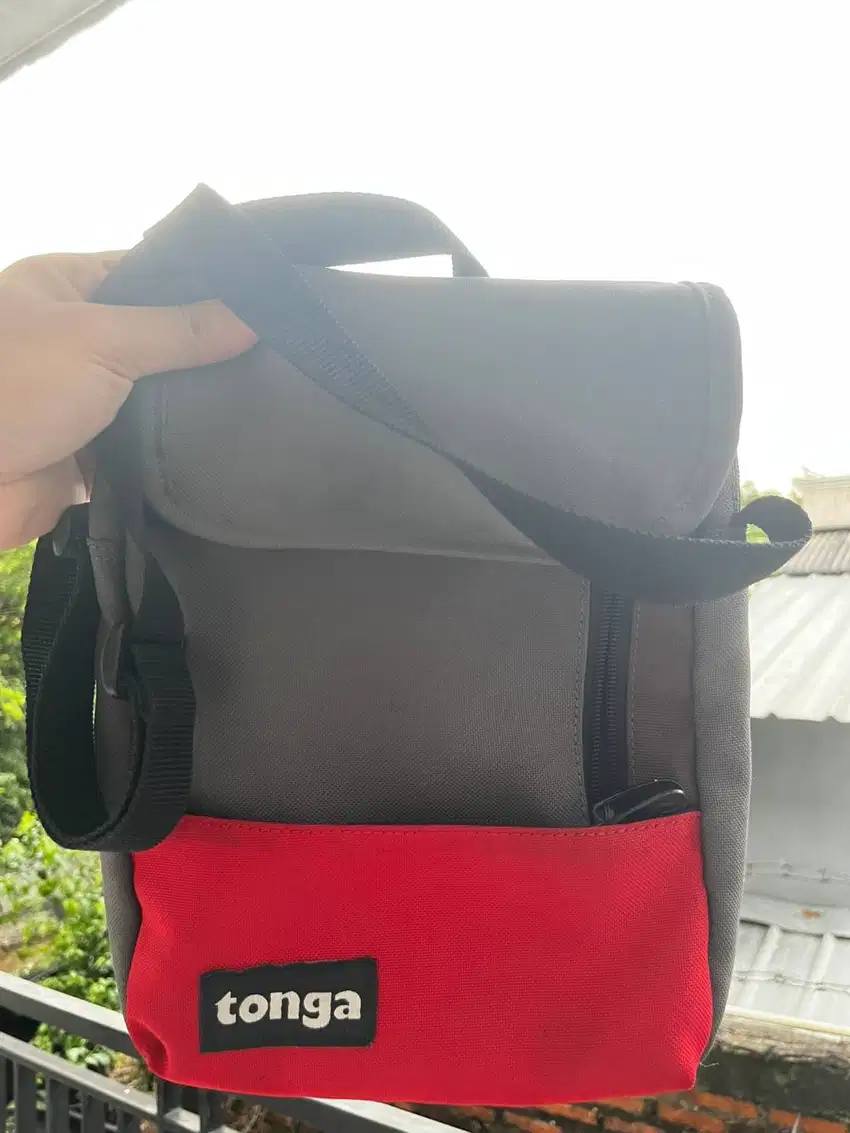 Tas selempang brand tonga