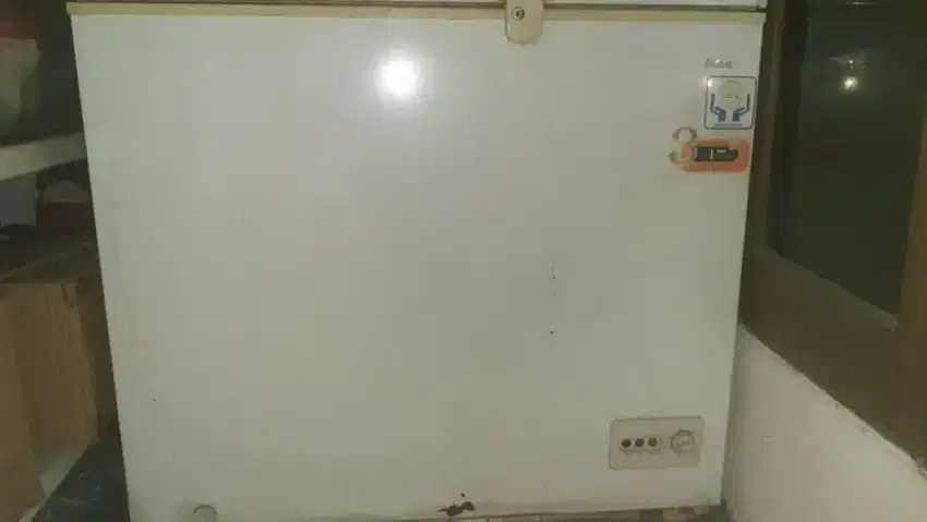Freezer midea 200 liter