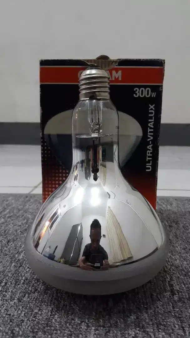 Lampu OSRAM ULTRA VITALUX 300 W