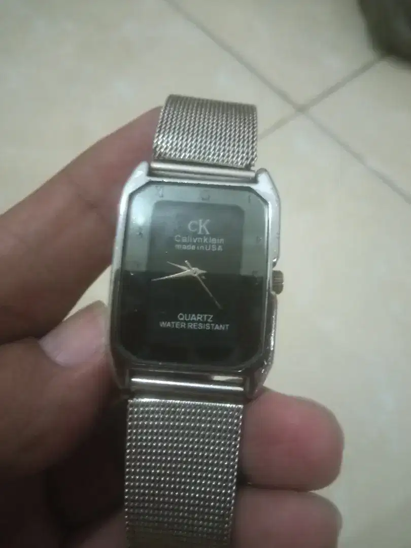 Jam tangan unisex
