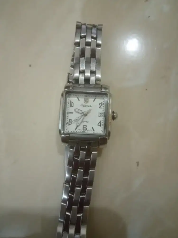 Jam tangan wanita merk testonis