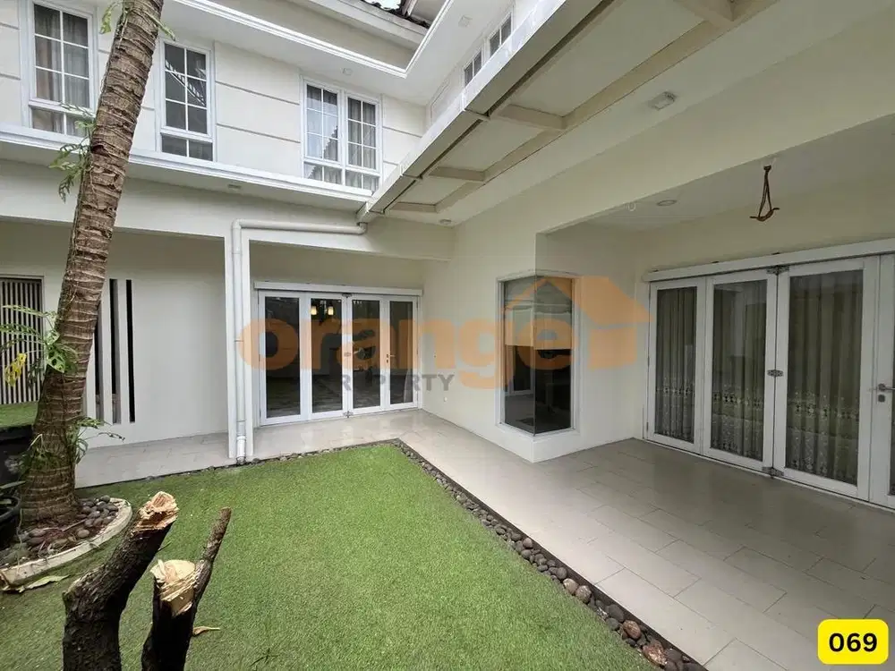 Dijual Rumah Mewah dan Terawat Siap Huni di Raffles Hills Cibubur