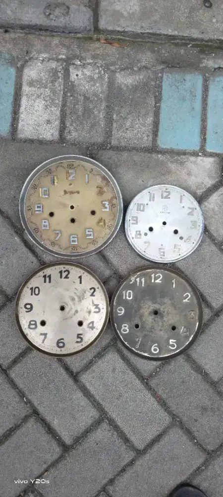 Borongan plat dial jam antik