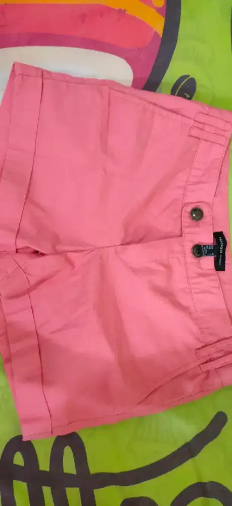 Celana Pendek Mango Ukuran 34