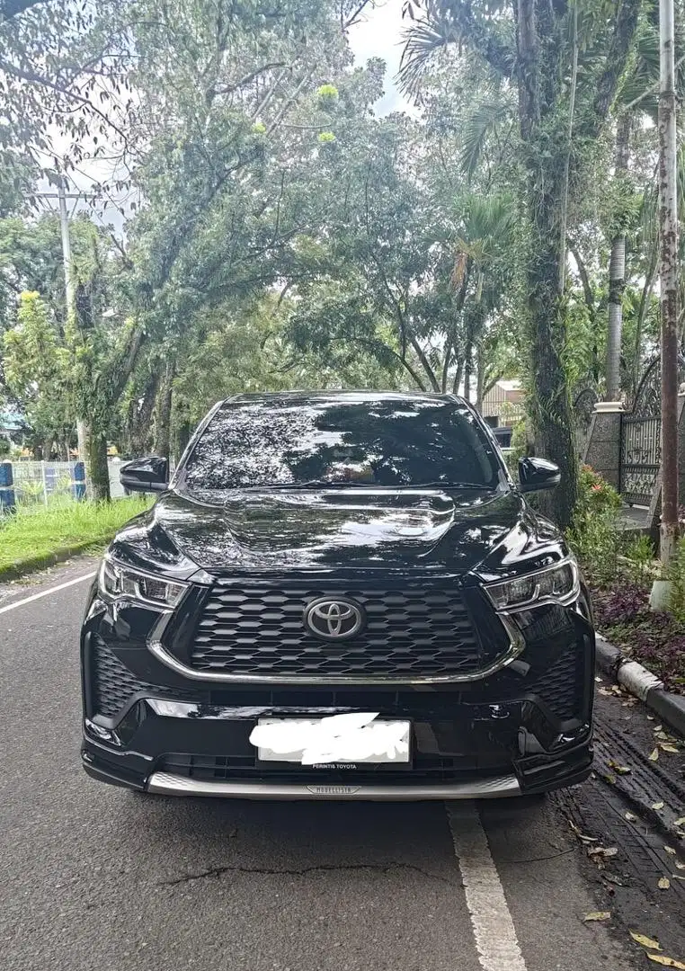 Rental Mobil Innova Zenix Hybrid + Driver