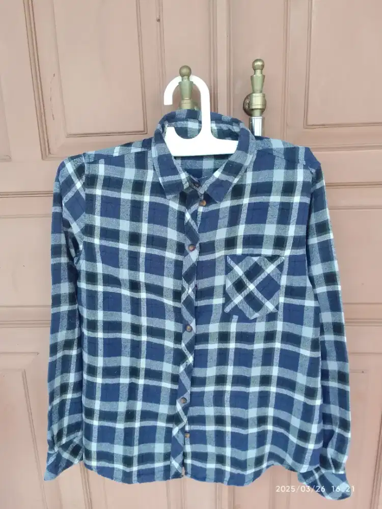Kemeja flanel outer cewe 2pcs