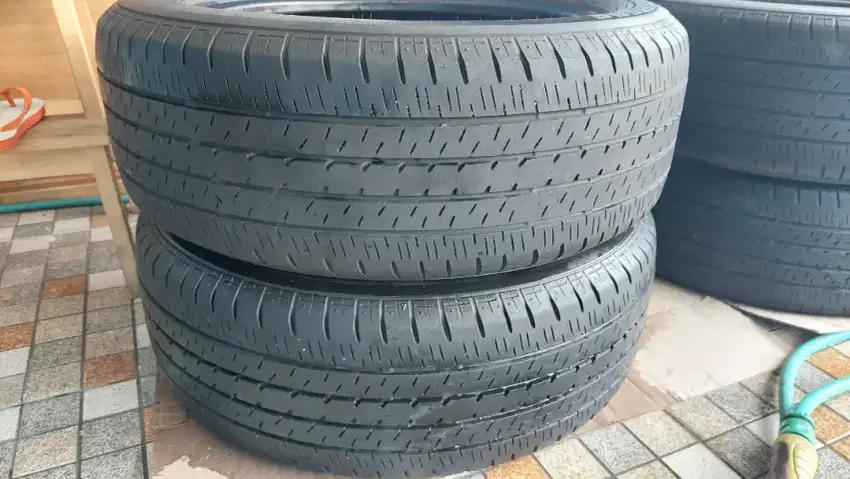 Jual Ban Bridgestone 215/55/17 94v