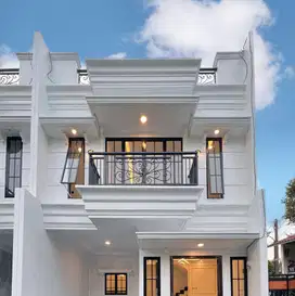 RUMAH DIJUAL DI TANJUNG BARAT 2 LANTAI + ROOFTOP  DEKAT MALL DAN TOL
