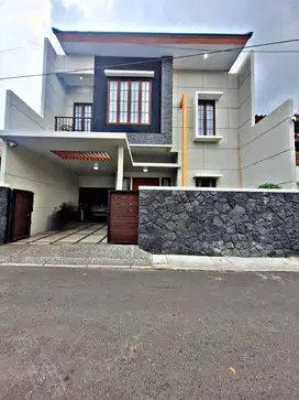 RUMAH SECOND RASA BARU FURNISHED DI RAWAMANGUN JAKARTA TIMUR