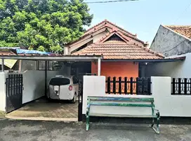 Rumah Clasik Luas Bawah Njop di Pertanian Lebak Bulus Jakarta Selatan