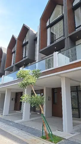 Rumah Baru 3 Lantai PIK2 Cluster Osaka Siap Pakai