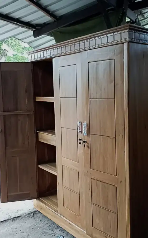 Lemari Pintu 3 Kayu Jati Minimalis Finishing Natural Bleaching