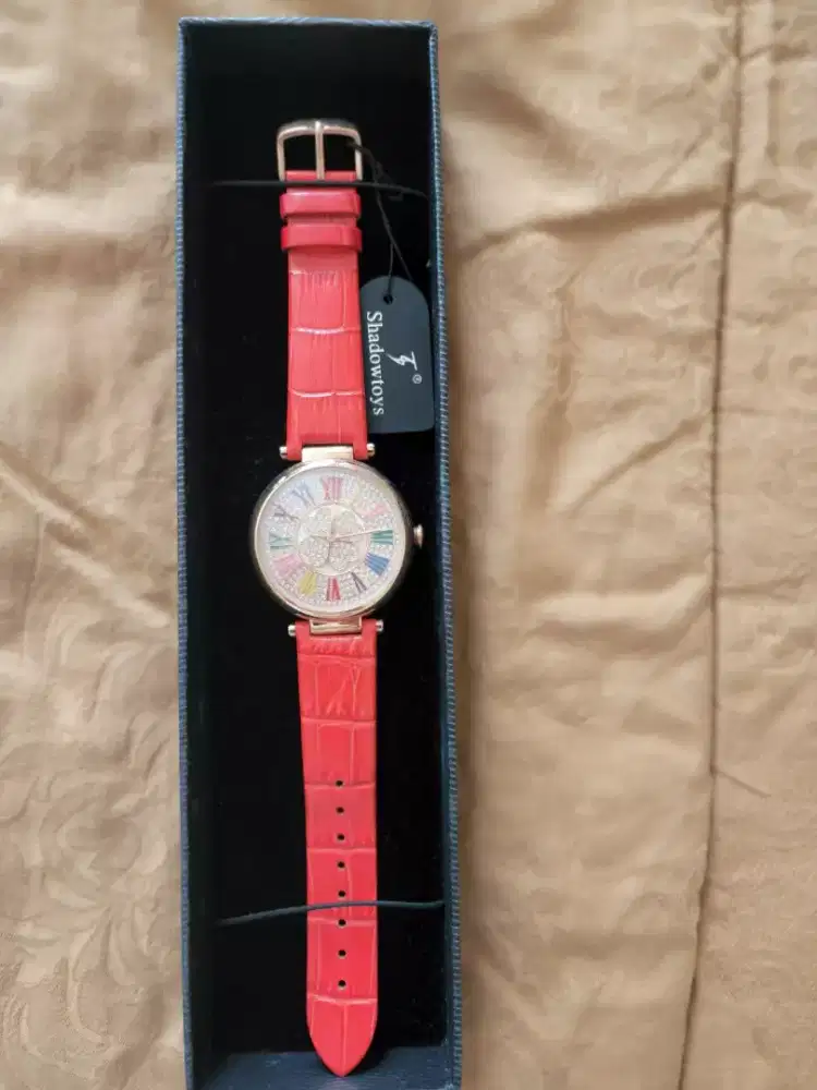 Jam tangan fashion wanita