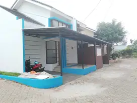 RUMAH 5 MENIT LAPANGAN TERBANG PONDOK CABE. SIAP HUNI 500 JUTAAN