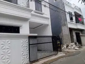 Dijual Rumah Baru 2-lantai plus Rooftop Ready Stock dekat Tol Brigif