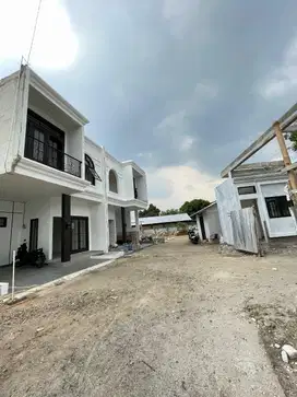 Rumah eksklusif Kelapa Dua Depok. Dekat stasiun UI, RS, tol Margonda