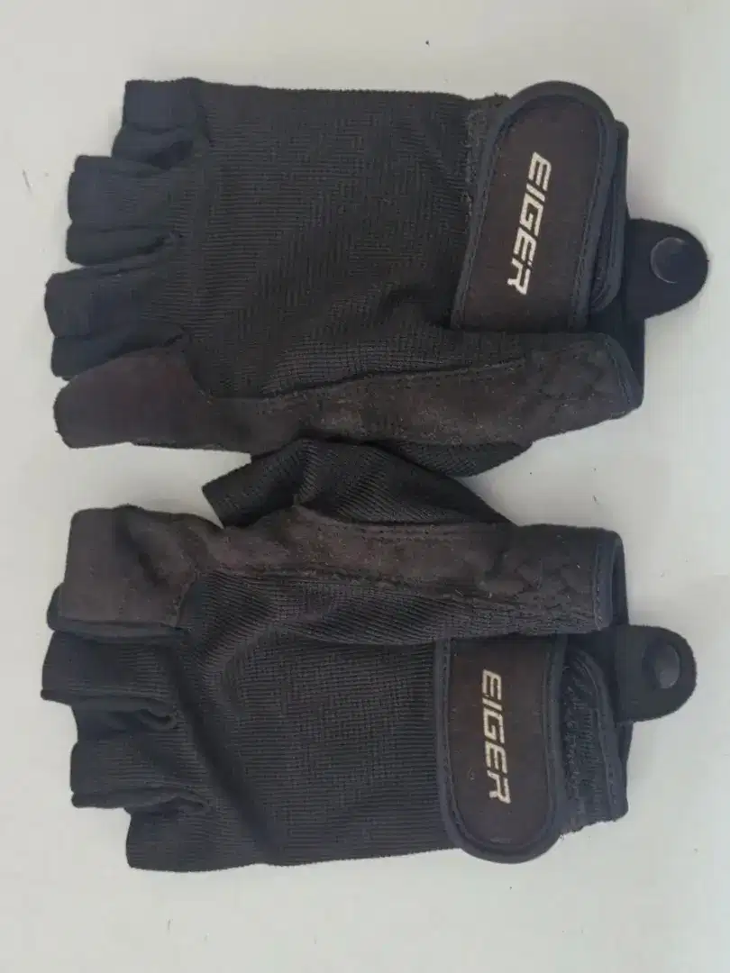 Preloved sarung tangan motor eiger