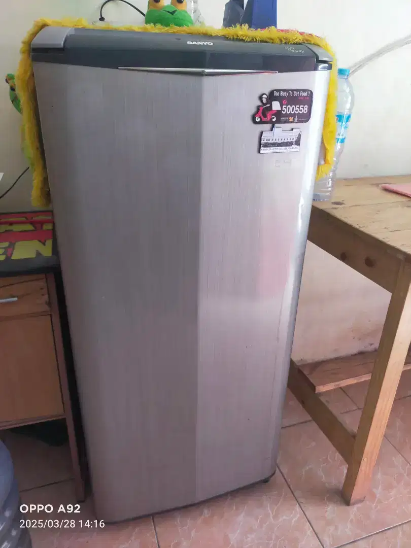 Kulkas sanyo 1 pintu