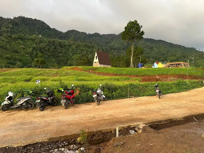 Kavling Wisata plus Villa dengan View yang Indah di Puncak