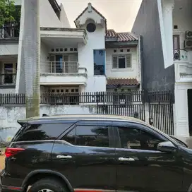 Rumah Taman Sunter Agung 2 lt 176 m hitung tamah