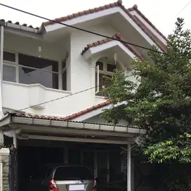 Dijual rumah di Bumi Pusaka Cinere, 5 menit dari toll Cijago